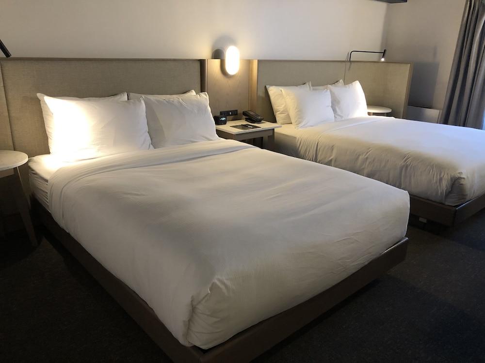 Hotel Doubletree By Hilton St. John'S Harbourview Extérieur photo