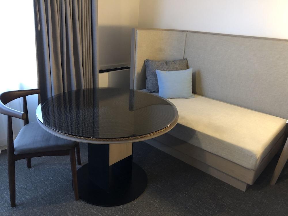 Hotel Doubletree By Hilton St. John'S Harbourview Extérieur photo
